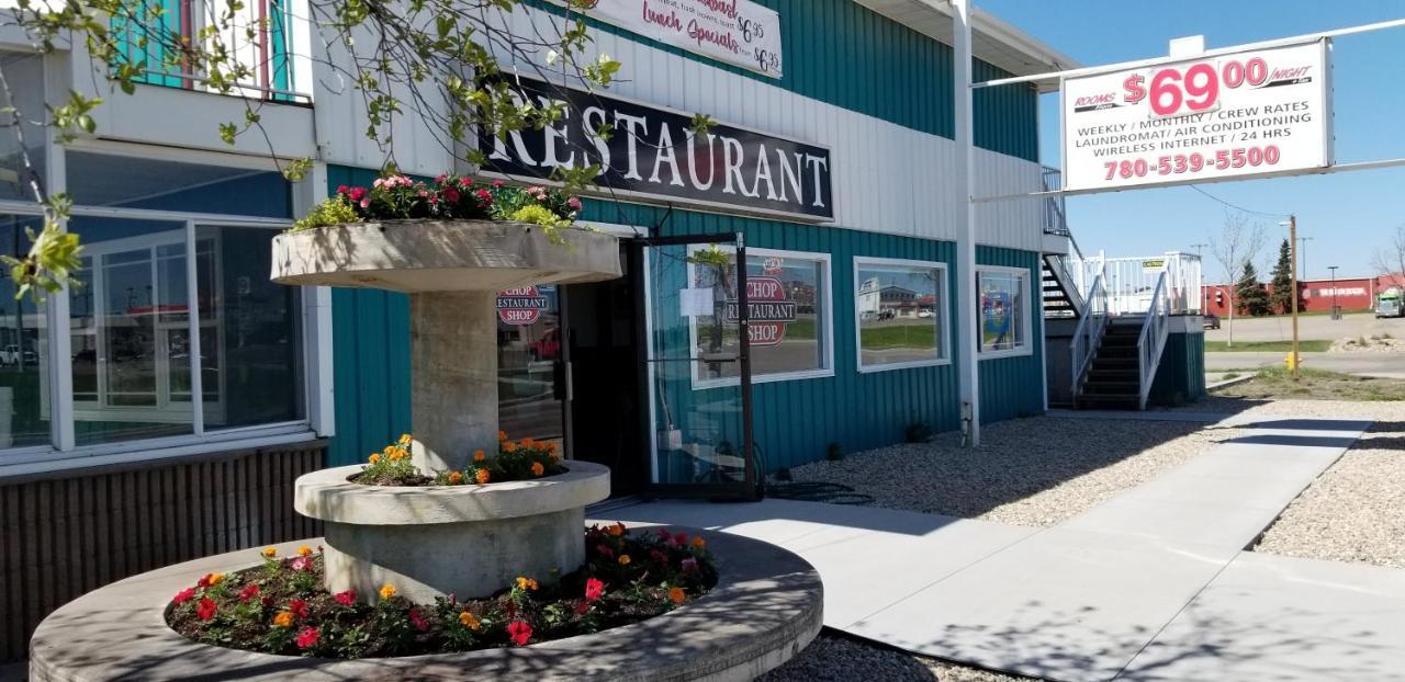 Wild Rose Country Inn Гранд Прери Екстериор снимка